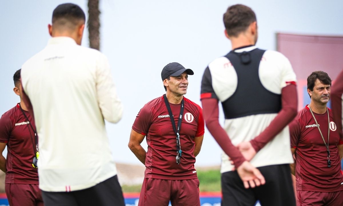 Más allá del liderato: ¿qué pendientes tiene Bustos y cuánto sirve a la ‘U’ el receso del Apertura? (Foto: Universitario de Deportes)