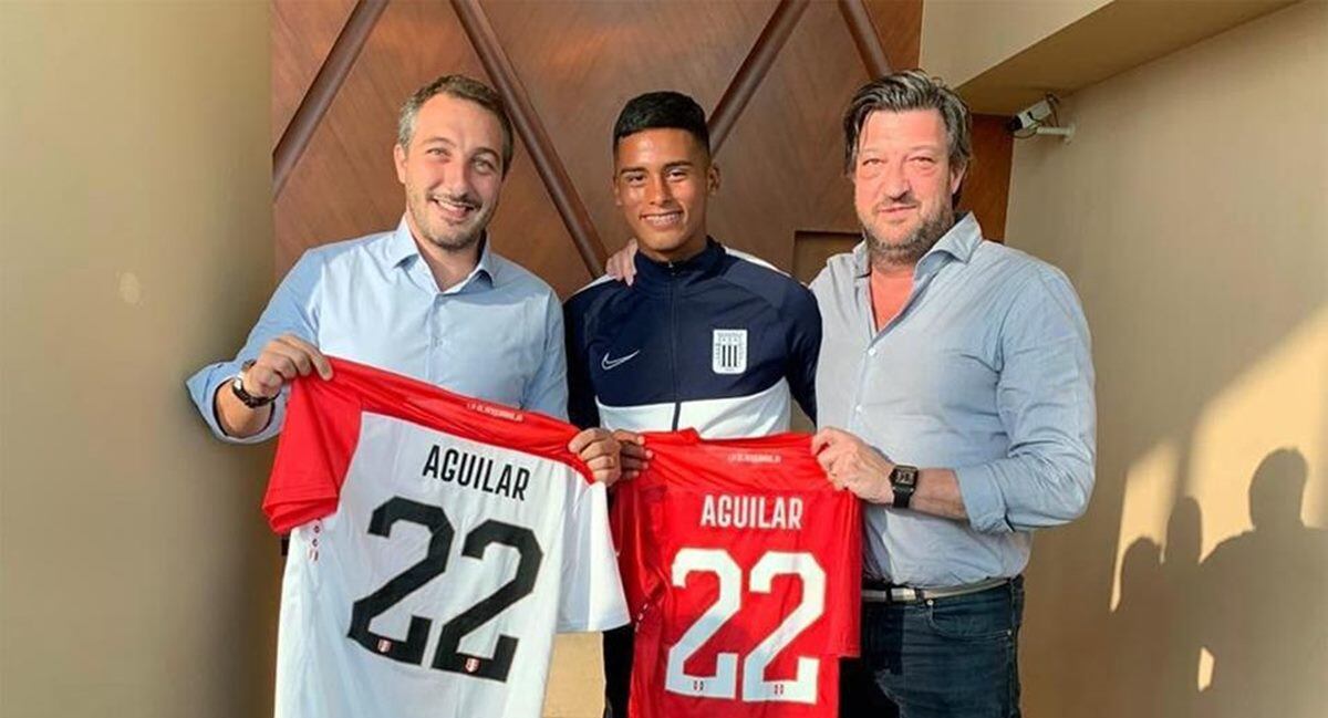 Kluiverth junto a Carlos Santoro y Gary Worthington (Emergent Talent Manchester City) | Foto: GBG