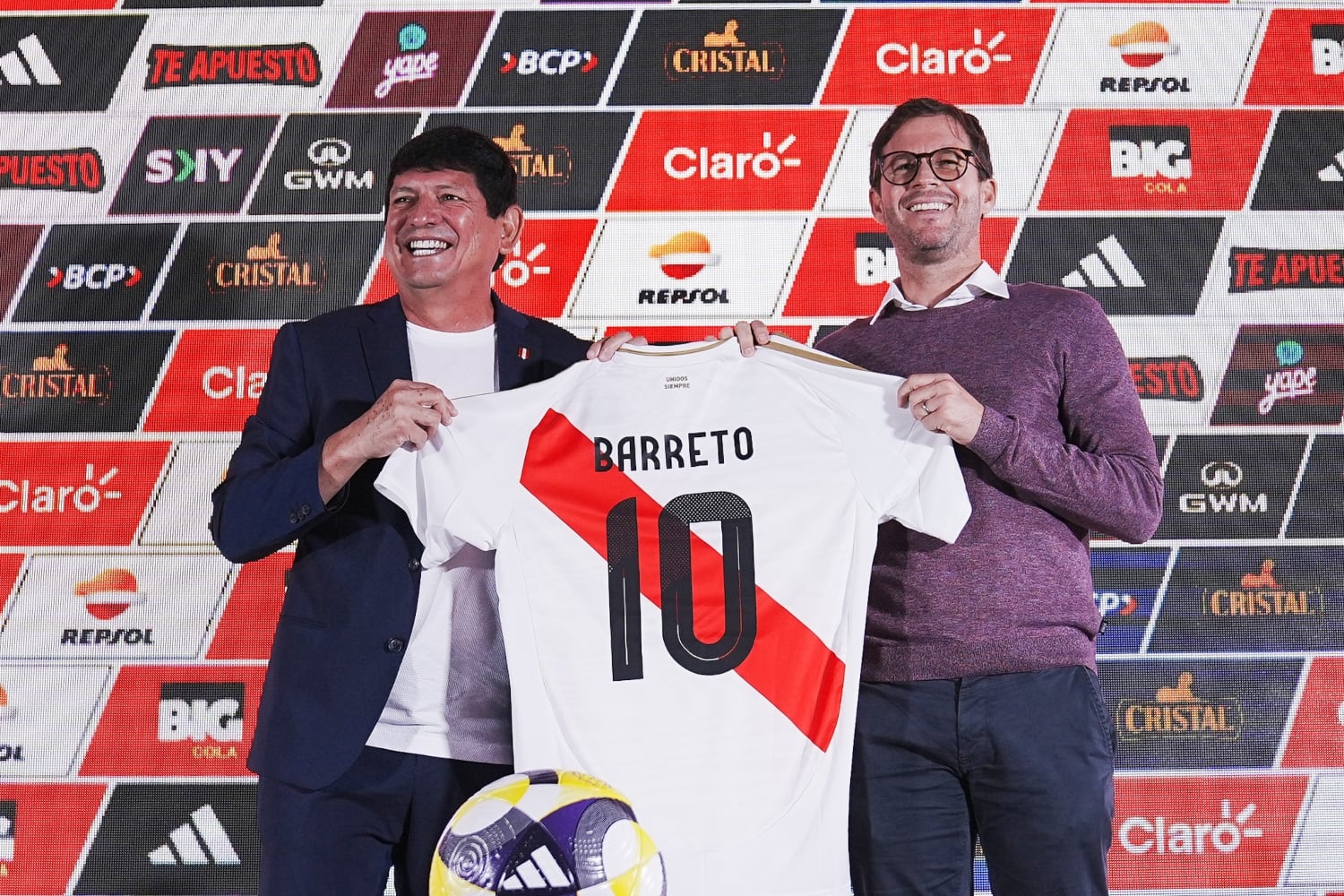 Manuel Barreto tiene un vínculo a largo plazo con la Federación Peruana de Fútbol. En principio cuatro años. (Foto: ITEA Media / FPF)