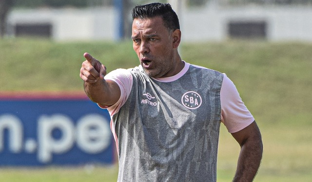 Sport Boys cesó a Fernando Gamboa del cargo de entrenador por malos resultados.
