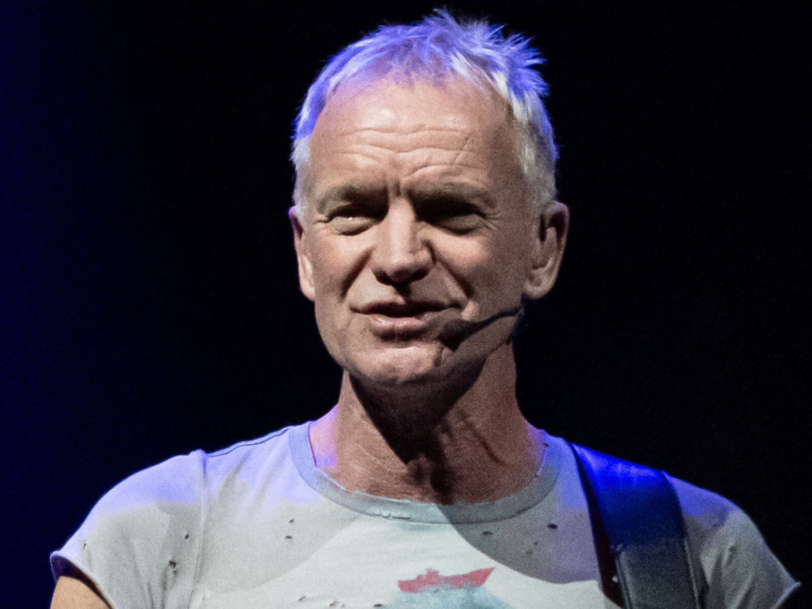 Gordon Matthew Thomas Sumner, verdadero nombre de Sting, durante una presentación en el Accor Arena de París, el 3 de diciembre de 2023 (Foto: AFP)