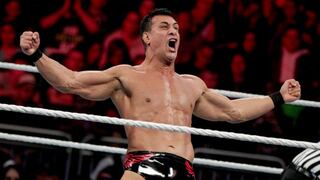 Se armó la bronca: Alberto del Río peleó con fanático que lo criticó por tener una relación con Paige