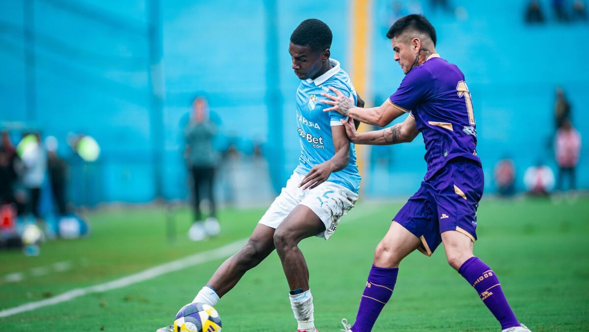 Ballumbrosio debutó en el fútbol profesional en el duelo ante Comerciantes Unidos. (Foto: Sporting Cristal)