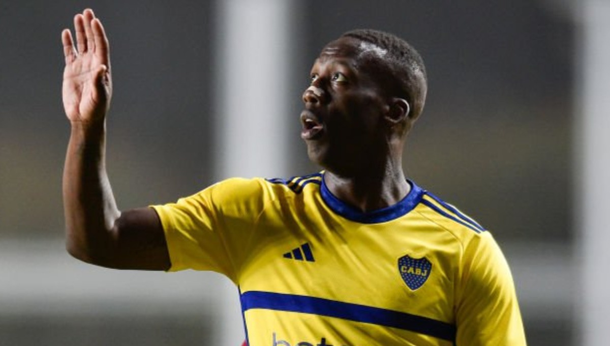 Luis Advíncula tiene contrato con Boca Juniors hasta finales de diciembre del 2024. (Foto: Getty Images)