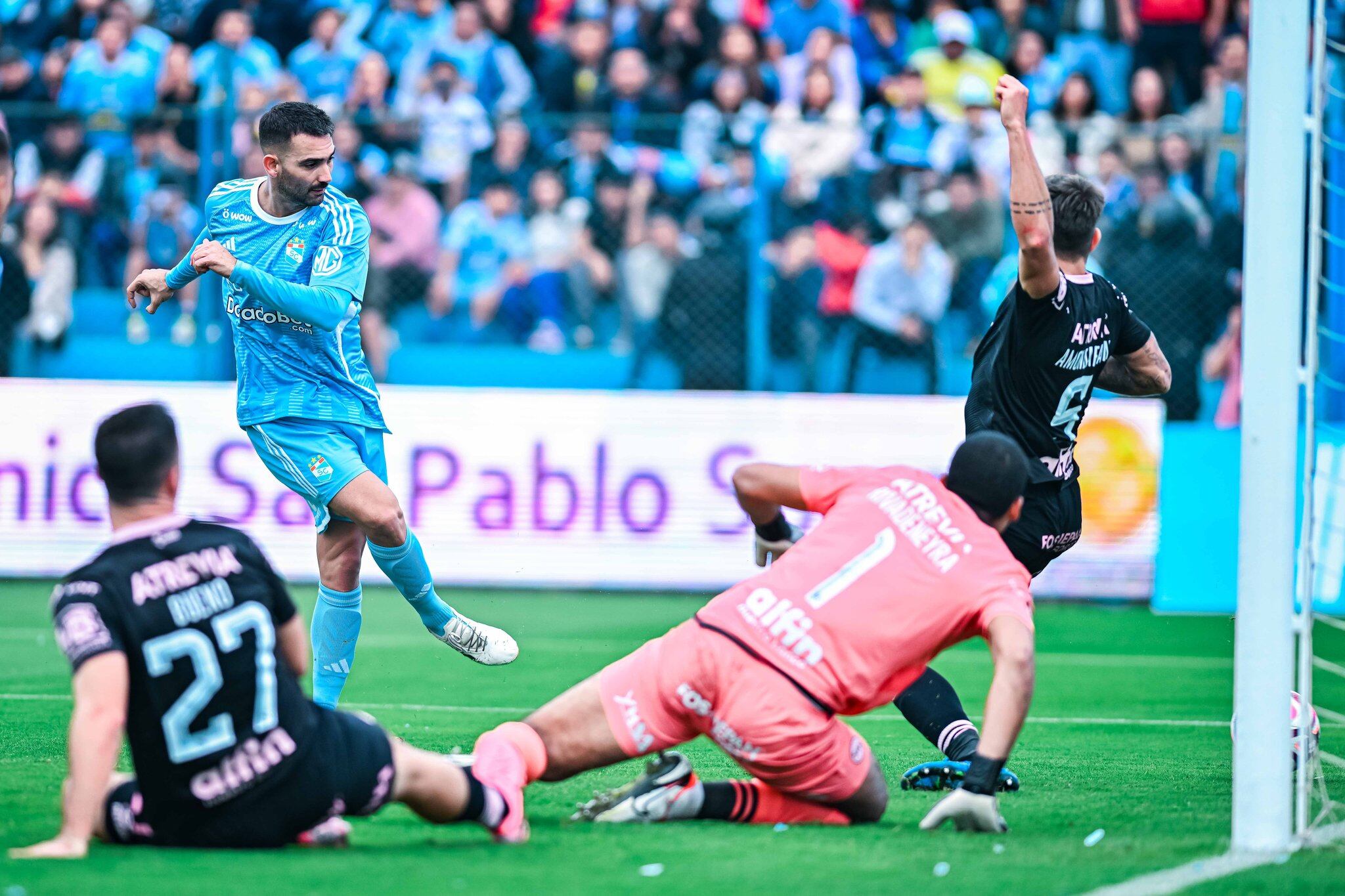 Martín Cauteruccio y su primer gol a Sport Boys en el Alberto Gallardo. (Foto: Sporting Cristal)