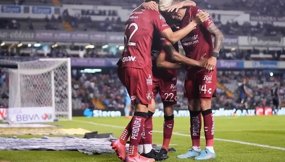 El colombiano Juan Zapata anotó el gol con el que el Atlas venció por 1-2 a los Gallos Blancos del Querétaro (Foto: EFE)