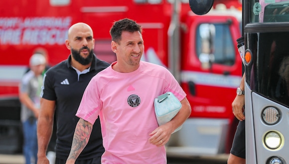 Lionel Messi tuvo otro noble gesto a la distancia con su guardaespaldas Yassine Cheuko, que se quedó en Miami con el club de Florida. (Foto: Chris ARJOON / AFP).