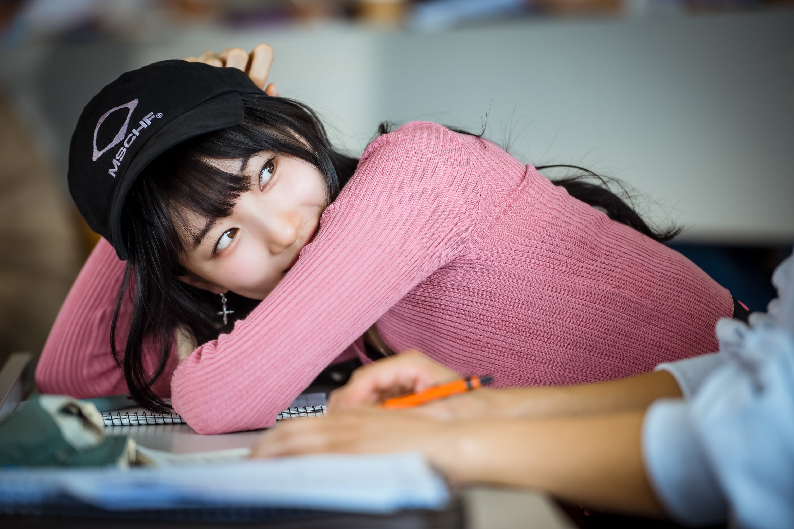 Bae Suzy interpreta a Lee Doona en la serie surcoreana "¡Doona!" (Foto: Netflix)