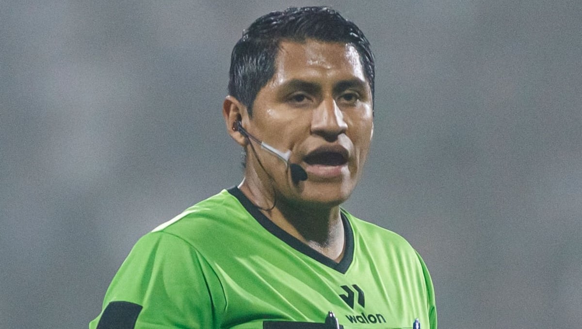 Michael Espinoza fue el árbitro principal del Universitario vs. UTC. (Foto: Getty Images)