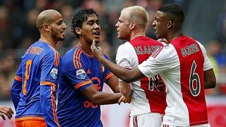 Renato Tapia debutó con Feyenoord ante Ajax y le puso puntaje a su actuación