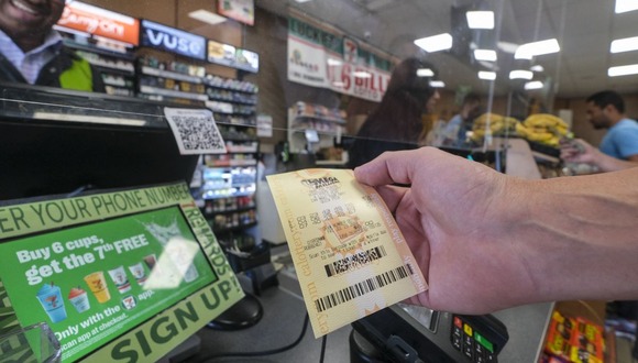 Todos anhelan ganarse el premio de  la lotería Mega Millions (Foto: AFP)