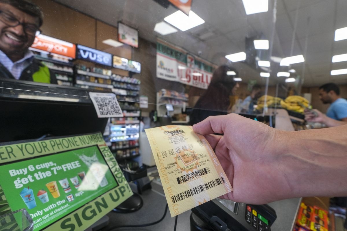 Todos anhelan ganarse el premio de la lotería Mega Millions (Foto: AFP)
