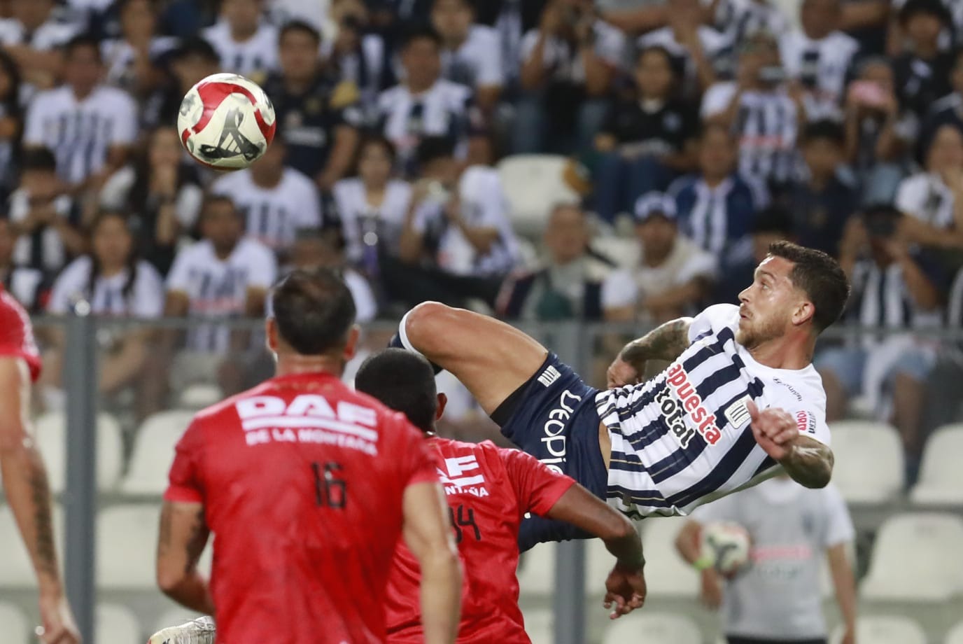 Adrián Arregui habló tras la victoria de Alianza Lima en Noche Blanquiazul. (Foto: Jesús Saucedo / GEC)