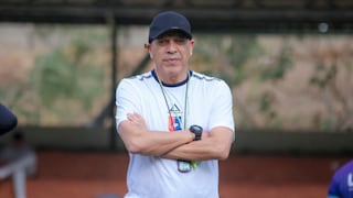Roberto Mosquera, DT de Alianza Universidad, a su estilo: “Este era un buen plantel, pero un mal equipo”