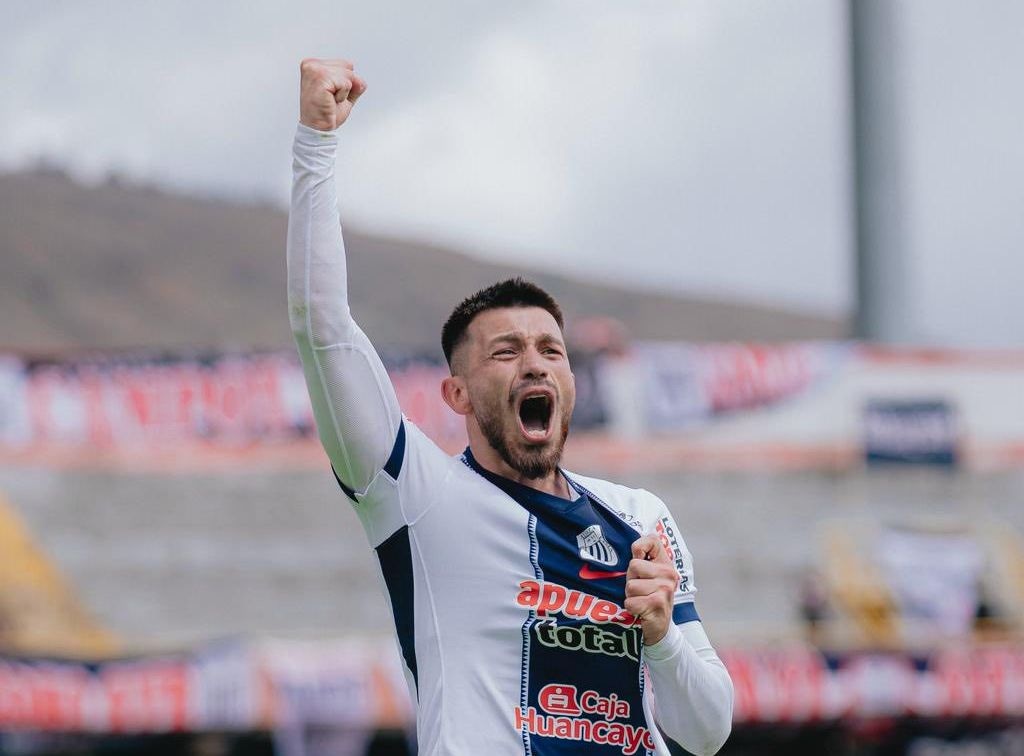 Fue el héroe de los dirigidos por Pablo Guede con un golazo en tiempo de descuento. (Foto: Alianza Lima)