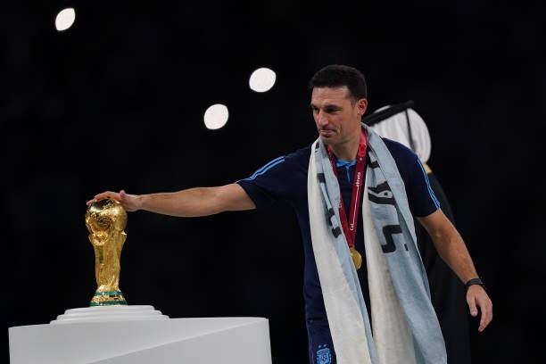 Lionel Scaloni se metió en la historia de Argentina al salir campeón del mundo. (Foto: Getty Images)