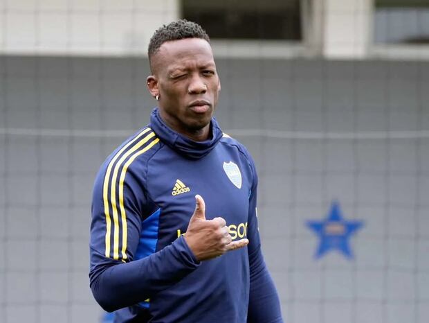 Luis Advíncula se sumó a los entrenamientos de Boca Juniors. (Foto: Agencias).