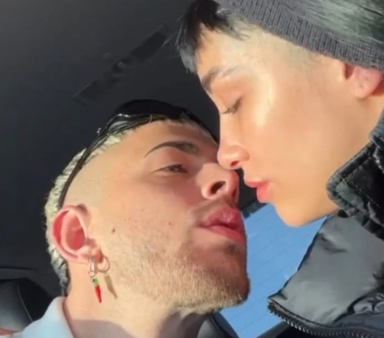 El primer beso de Rei y María Becerra en redes sociales (Foto: J Rei / Instagram)