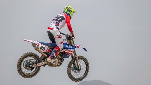 ¡Surca los aires! Ian Chia consiguió el Campeonato Nacional de motocross