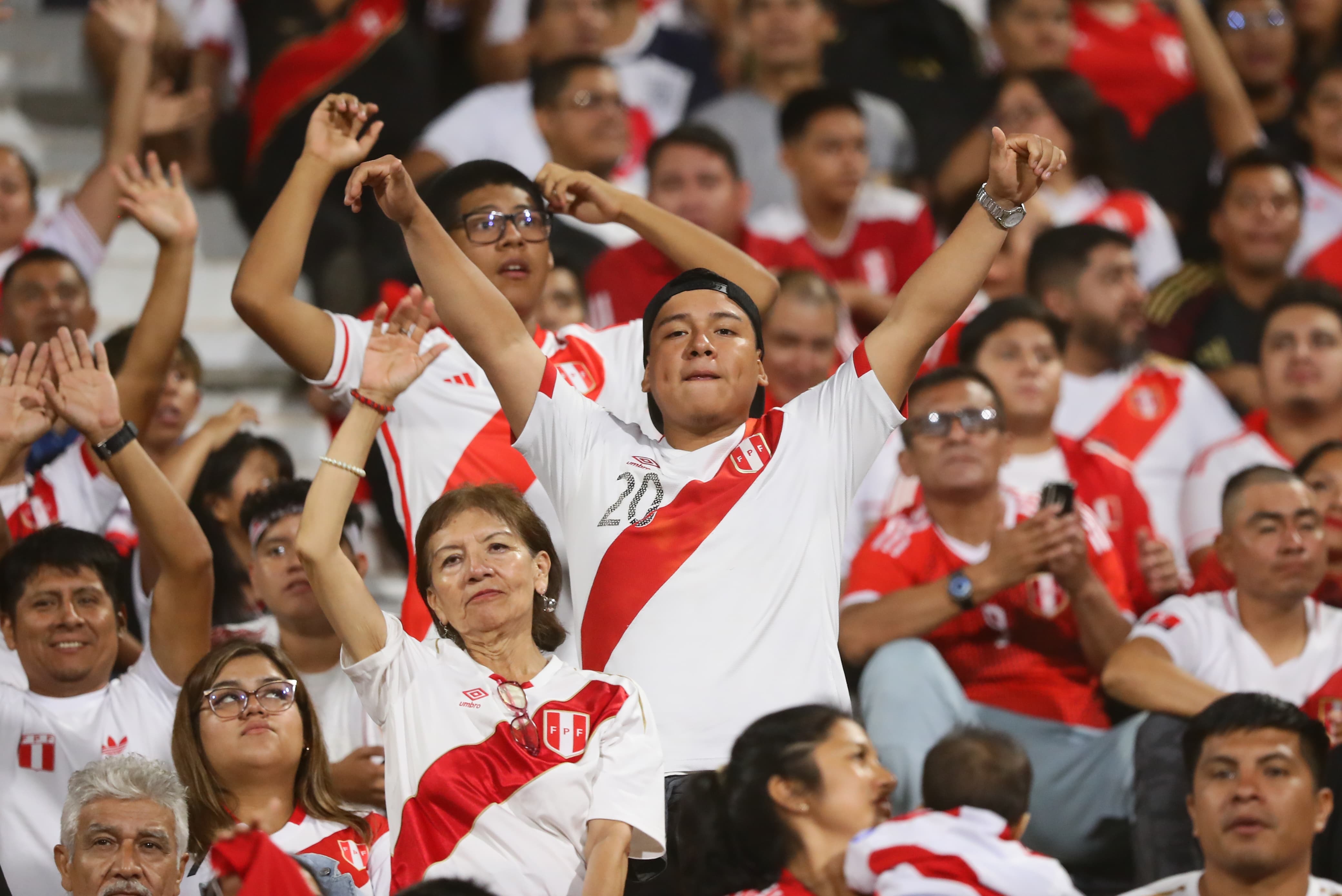 Cientos de hinchas de la Selección Peruana se congregaron en Matute para el duelo ante Nicaragua. (Foto: Jesús Saucedo / @photo.gec)