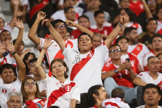 Cientos de hinchas de la Selección Peruana se congregaron en Matute para el duelo ante Nicaragua. (Foto: Jesús Saucedo / @photo.gec)
