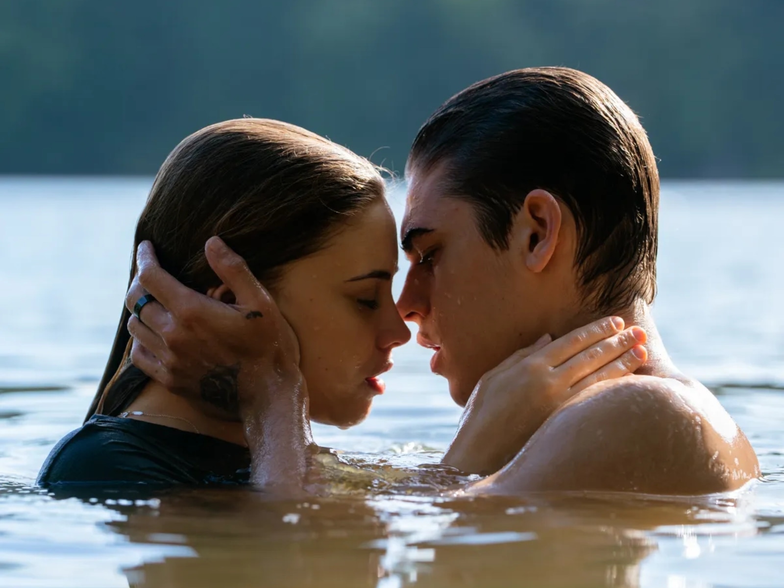 Hero Fiennes-Tiffin y Josephine Langford son los protagonistas de las películas de “After” (Foto: Voltage Pictures)