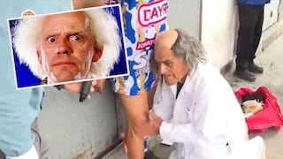 Personaje de ‘Volver al futuro’ trabaja como masajista en el Mundialito de El Porvenir