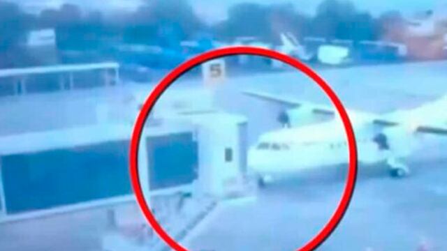Cámara de seguridad capta el aterrador momento que vivieron los pasajeros de un avión en Colombia