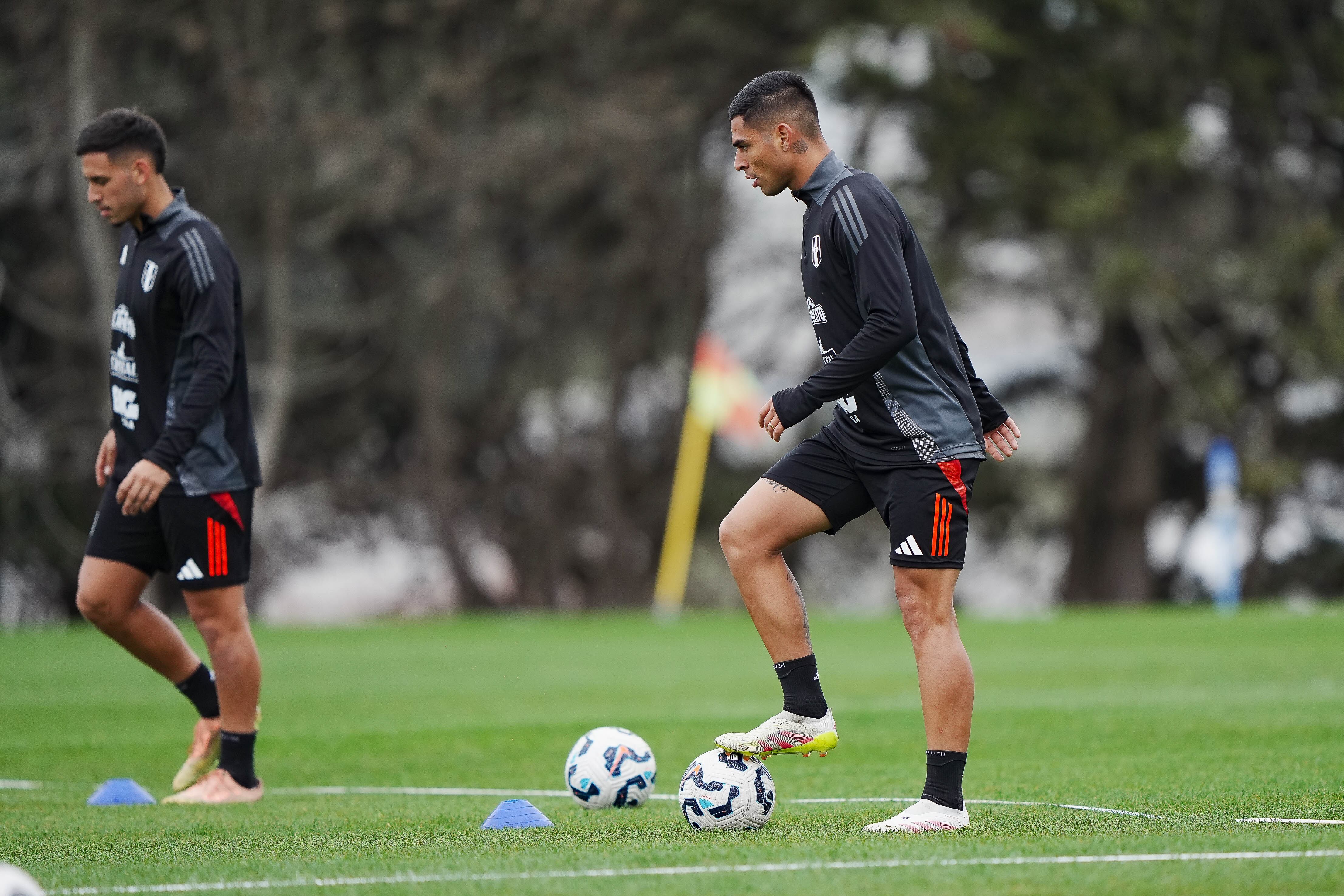 Luis Ramos se sumó a los entrenamientos de la Selección Peruana. (Foto: FPF)