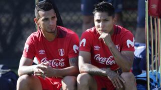 Soltaron sus gallos: ¿Raúl Ruidíaz y Miguel Trauco cambian el fútbol por el canto? [VIDEO]