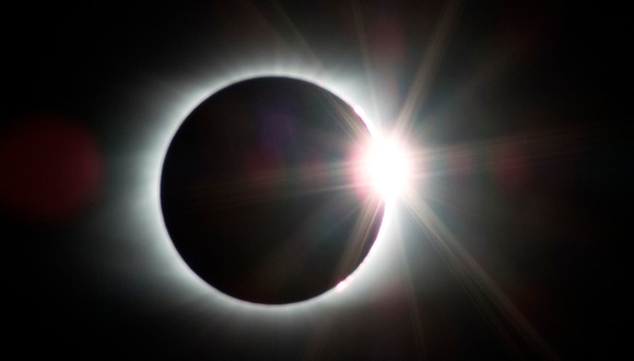 Próximamente ocurrirá un Eclipse Solar y también pasará el Cometa Diablo, entérate si podrás verlos desde Perú.