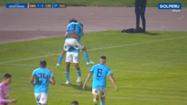 ¡Vaya blooper de Mondragón! Martín Távara aprovechó error rival para marcar el 2-1 en favor de Sporting Cristal [VIDEO]