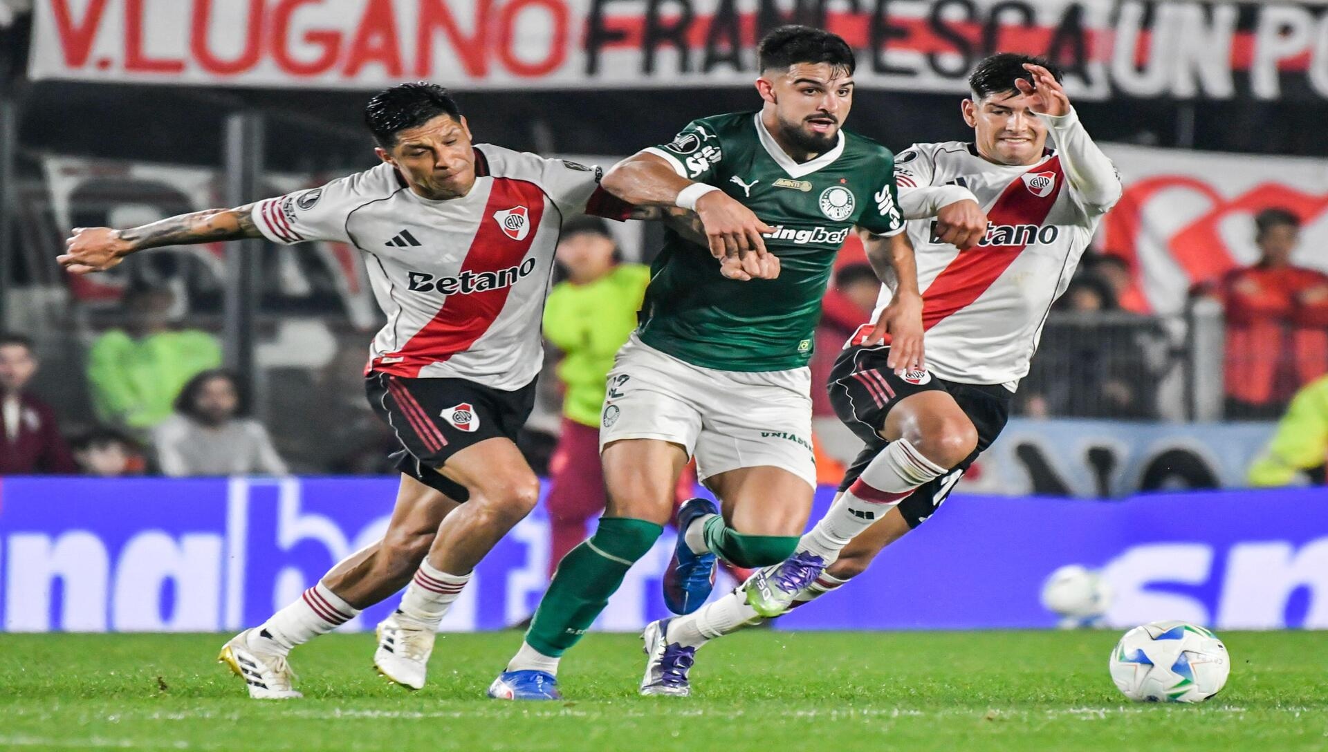 Se espera que el Palmeiras vs River Plate sea otro duelo intenso y parejo (Crédito: Alamy Stock Photo)