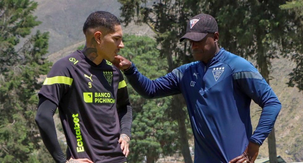 Paolo Guerrero completó su primer entrenamiento con LDU (Foto: Liga de Quito))