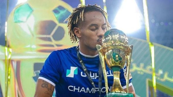 André Carrillo levantó ocho títulos con Al Hilal. (Foto: Al Hilal)