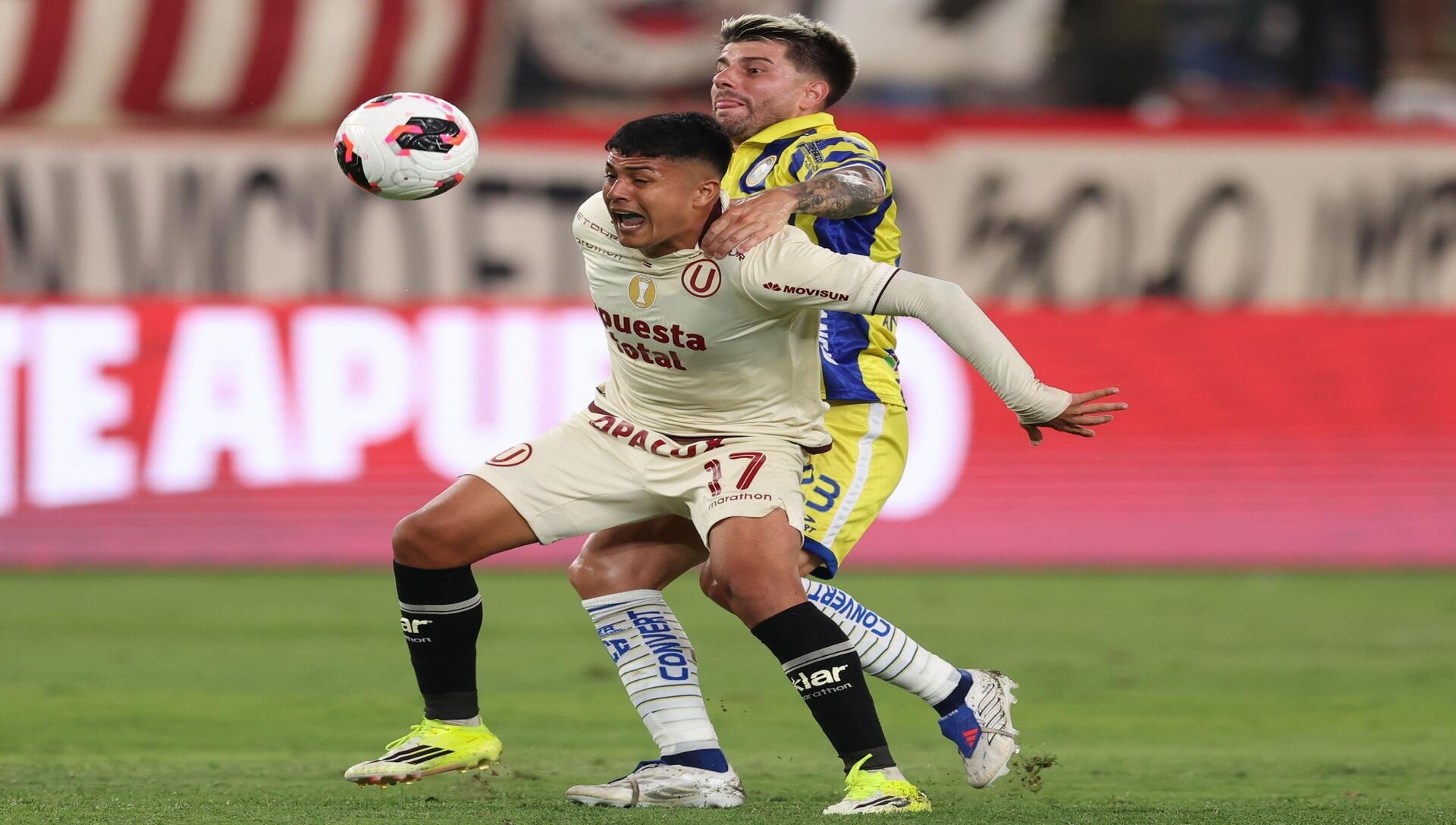 Los cremas buscarán recuperar su mejor versión en el duelo Universitario vs Deportivo Garcilaso (Crédito: Alamy Stock Photo).