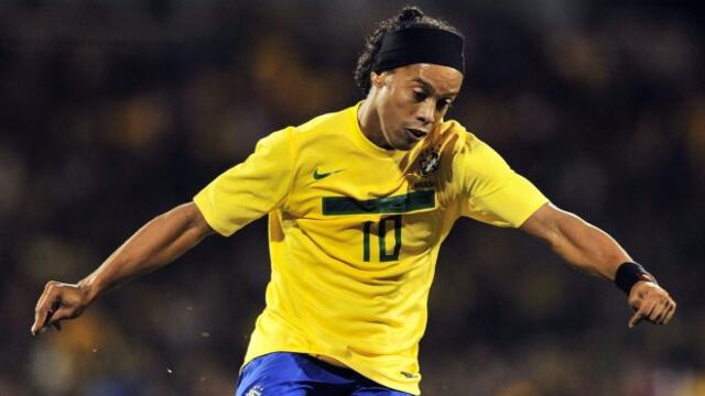 Ronaldinho y las mejores jugadas que deslumbrarían al Cienciano en Cusco