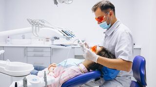 Frases Día del Odontólogo 2024: postales, mensajes e imágenes para compartir