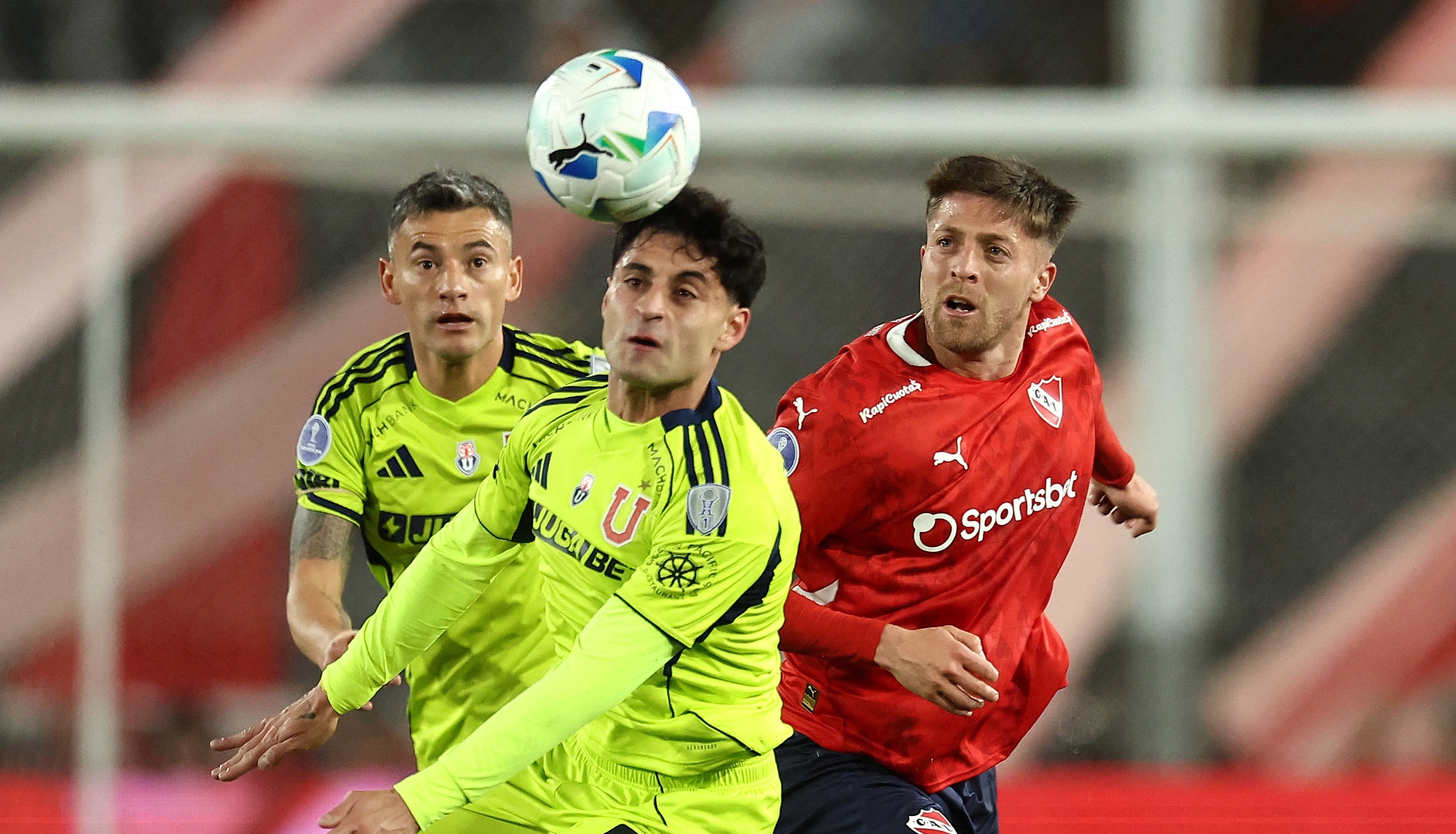 Independiente vs. U. de Chile se canceló por incidentes violentos en el Estadio Libertadores de América. (Foto: AFP)