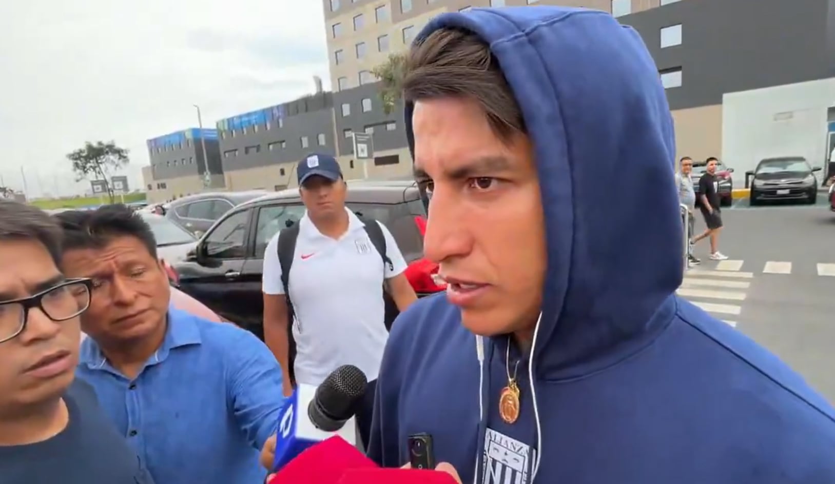 Fernando Gaibor cuestionó el manejo del caso y pidió que la situación se trate con la seriedad y verdad que corresponde. (Foto: captura Jax Latin Media)