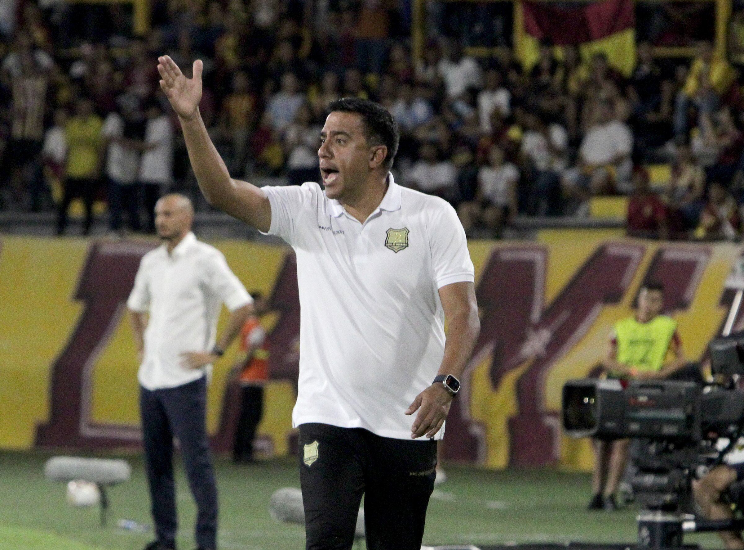 El DT tenía contrato vigente en Colombia cuando lo contactaron de la 'U'. (Foto: Getty Images)