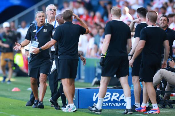 Jorge Fossati llegó a la Selección Peruana en reemplazo de Juan Reynoso. (Foto: Getty Images)