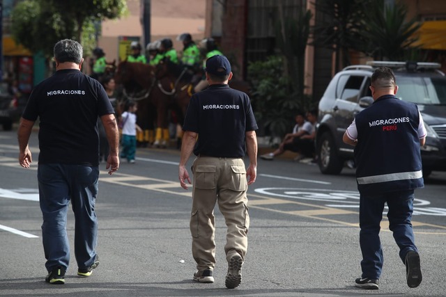 Las mejores postales de la llegada de hinchas al Estadio Nacional (Foto: Jorge Cerdán / GEC)