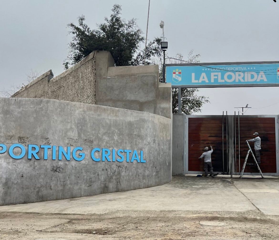 Así quedó la fachada de La Florida, tras la derrota 6-0 de Sporting Cristal ante Palmeiras. (Foto: @MacedoJeronimo)