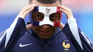 Didier Deschamps: “Mbappé está bien, quiere jugar y se está adaptando a la máscara”