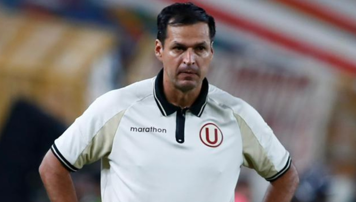Jorge Araujo se queda dirigiendo a Universitario, por lo menos, dos partidos más. (Foto: GEC)