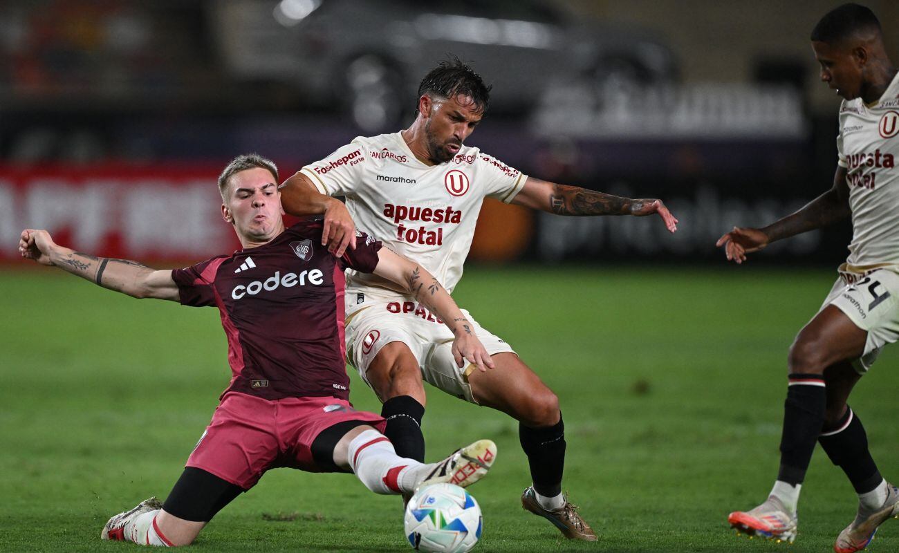 Universitario cayó en su debut de la Copa Libertadores ante River Plate. Fue derrota 1-0 con gol de Paulo Díaz. (Foto: AFP)