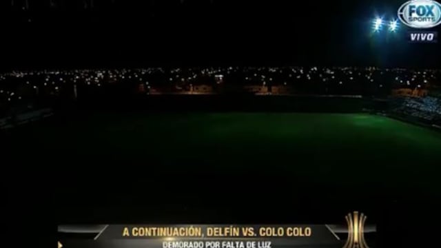 ¡Apagón en Manta! Colo Colo vs. Delfín se retrasó por corte de luz [VIDEO]