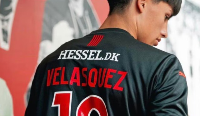 Alberto Velásquez tiene 17 años y juega en Midtjylland. (Foto: Midtjylland)