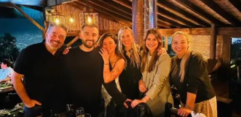 Así se reunieron los trabajadores de Karol G en la fiesta (Foto: Colombia Clic / Instagram)